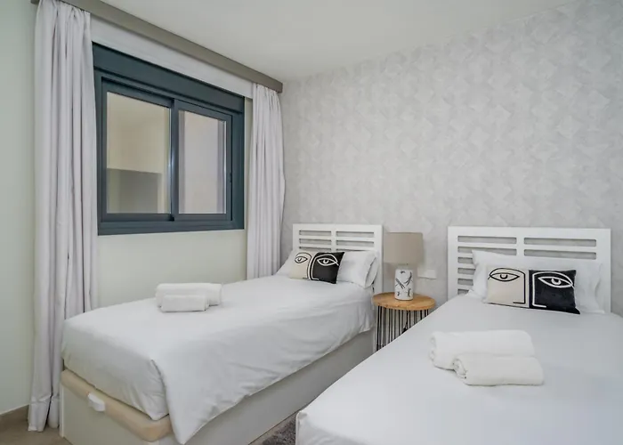 Lica Infinity Collection - Alana Estepona